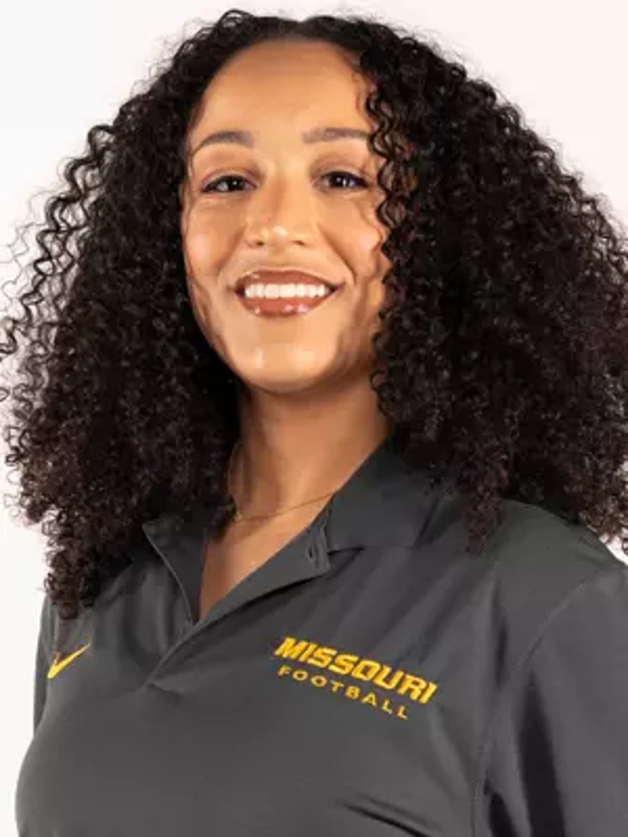 <p>athletic trainer</p>