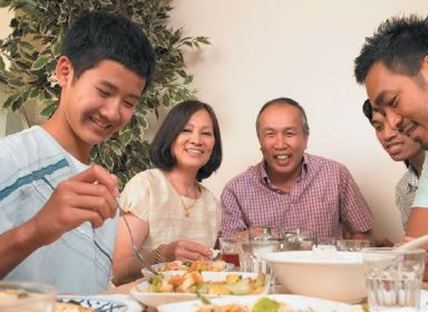 <p>to eat dinner</p>