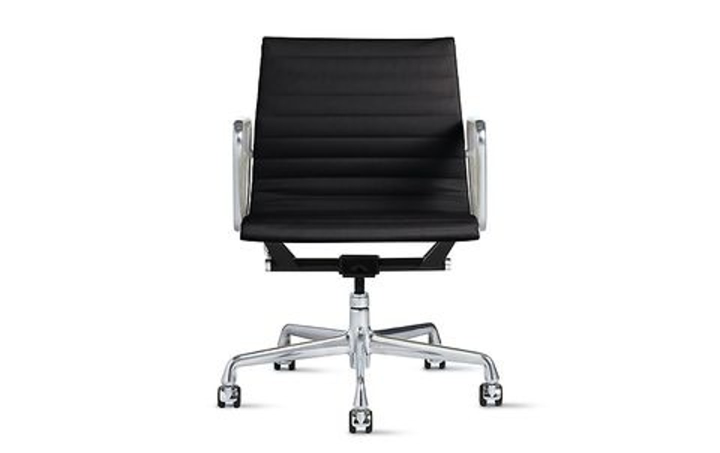 <p>Material: stainless steel</p><p>Dimensions:</p><p>23" x 23" x 31-34"</p><p>Seat H: 17-20"</p><p>Arm H: 24.25"-27.25"</p>