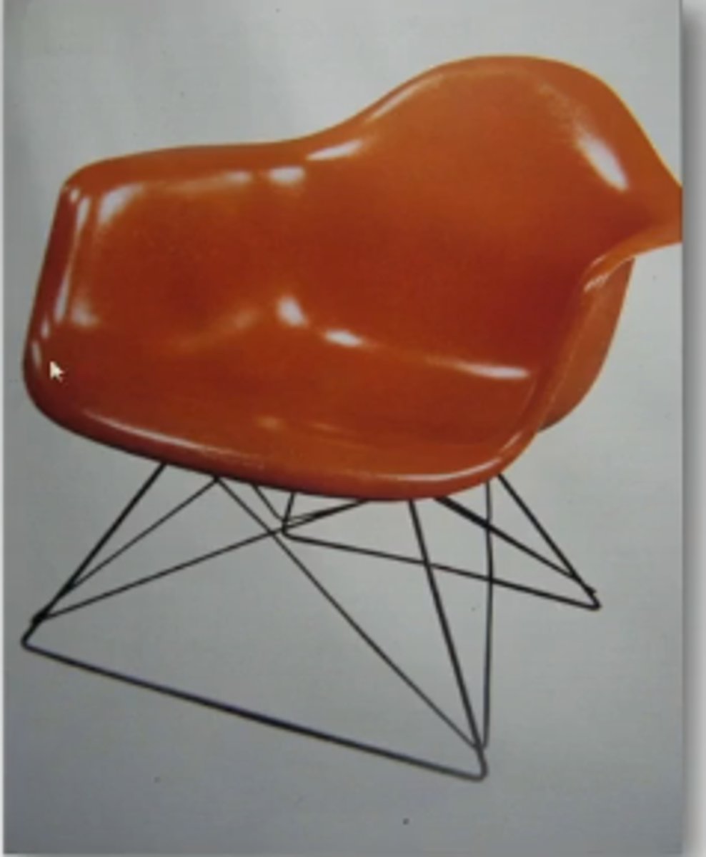 <p>-Integrated single shell design</p><p>-Arm rest</p>