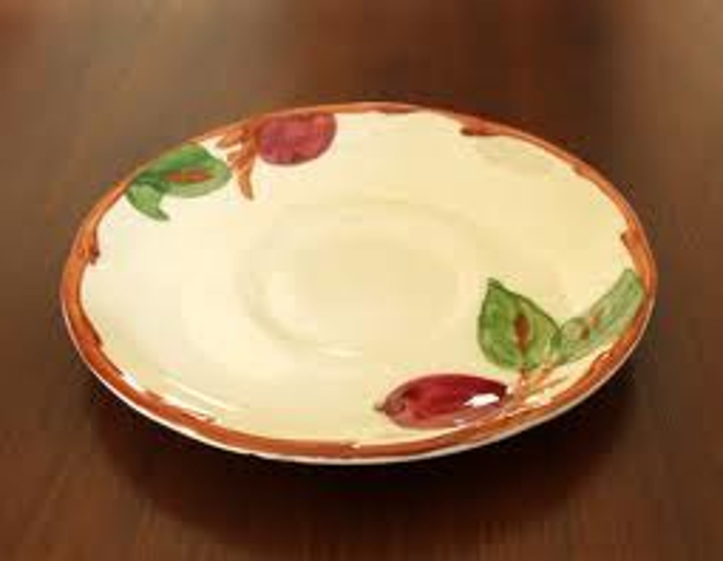 <p>saucer</p>