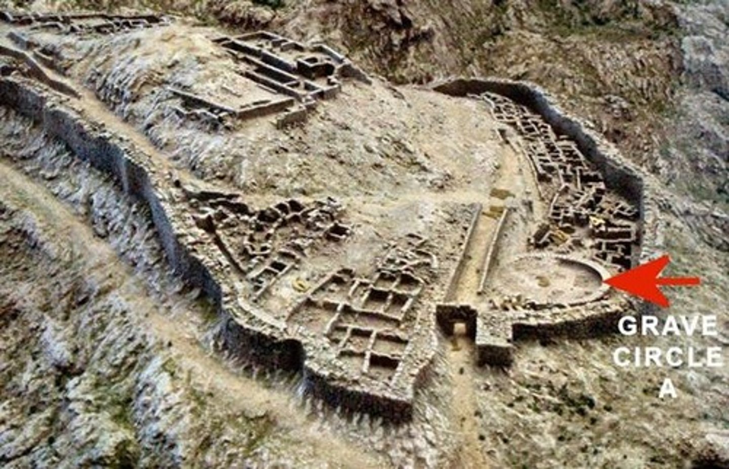 <p>Notable burial site in Mycenae, rich artifacts.</p>