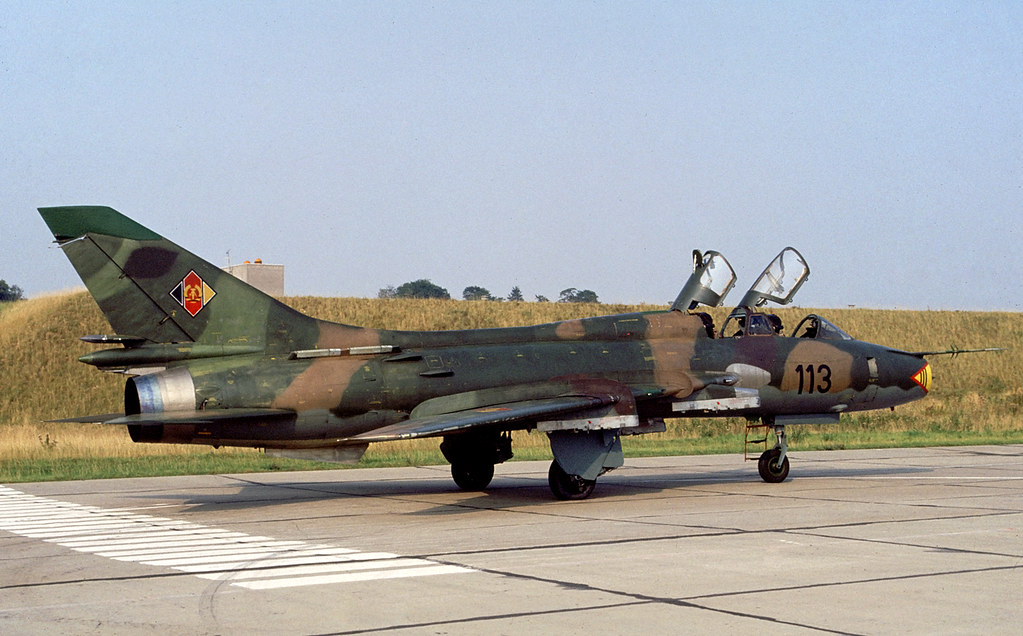 <p>FITTER, Su-22, Су-22 (Two seat cockpit, nose intake, variable sweep wing)</p>