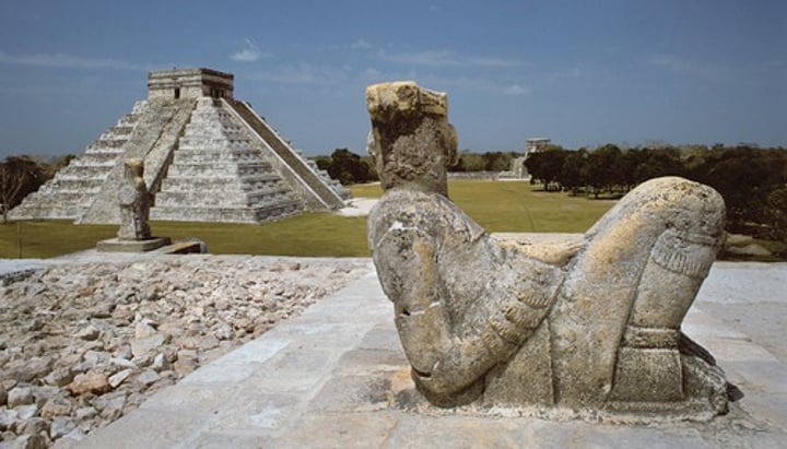 <p>Chichen Itza, Yucatan, Mexico 9th-12th century</p>