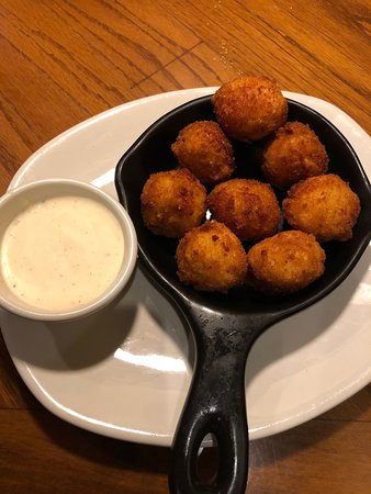 Steakhouse Mac & Cheese Bites (8 Mac & Chz bites)