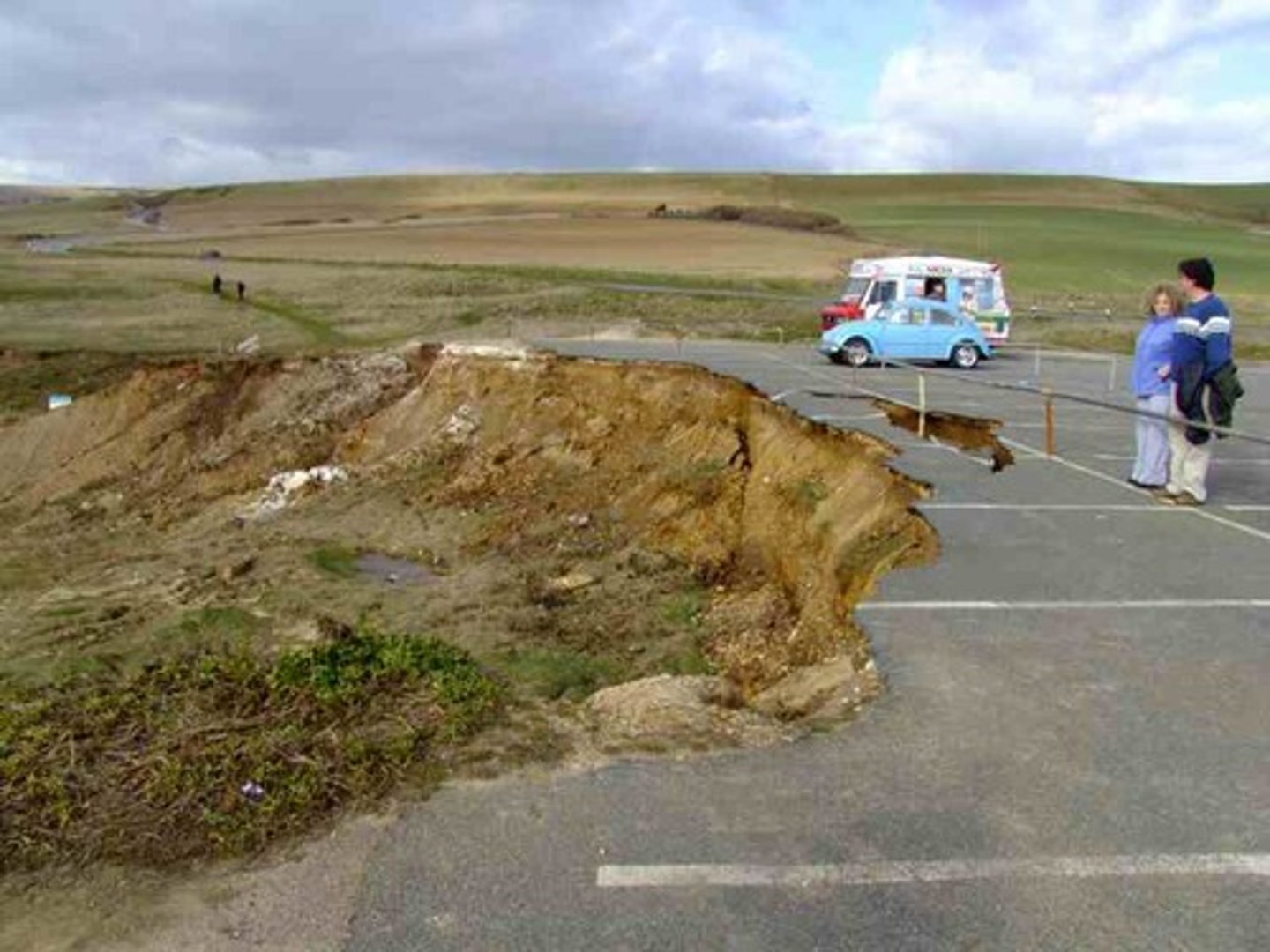 <p>sự sụt lún</p>