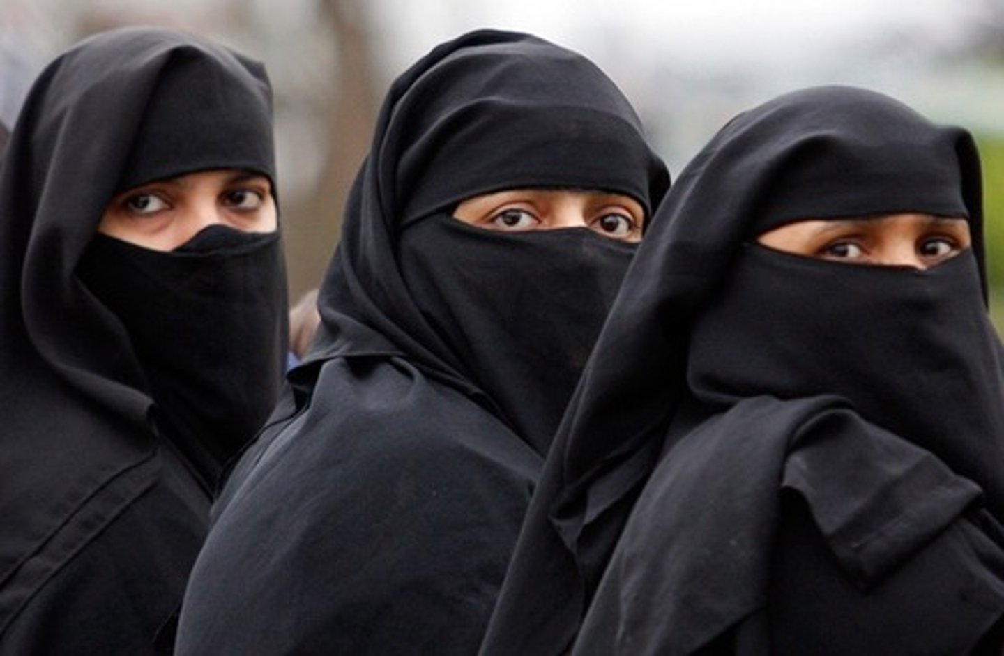 <p>-Some Islamic societies became strongly patriarchal [male domination]; fathers, brothers, and husbands guarded and controlled young women</p><p>-Even before Islam, there had been a tradition of upper class women in Persia and Mesopotamia veiling themselves to hide some of their features from lower class men</p><p>-as Islam spread into Persia and Mesopotamia, upper class women began adopting this old Mesopotamian tradition of wearing veils to hide their features from men</p><p>-increasingly became identified with Islamic dress and control over women; over time, this helped increase patriarchal male control over women</p>