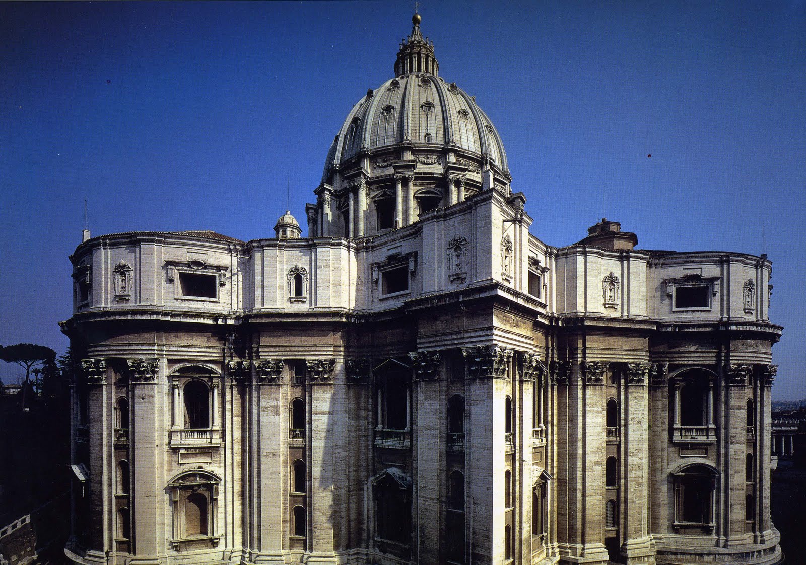 * Old St. Peter’s was a Latin cross plan, changed the way the church was arranged to diminish hierarchy and emphasize the worldly nature of the church (clergy and people attending church were on the same physical level)
* Clear entrance that was more rounded to fit with renaissance architecture styles
* Sculptural wall effect: Makes it seem like a single surface is curved/moving in and out