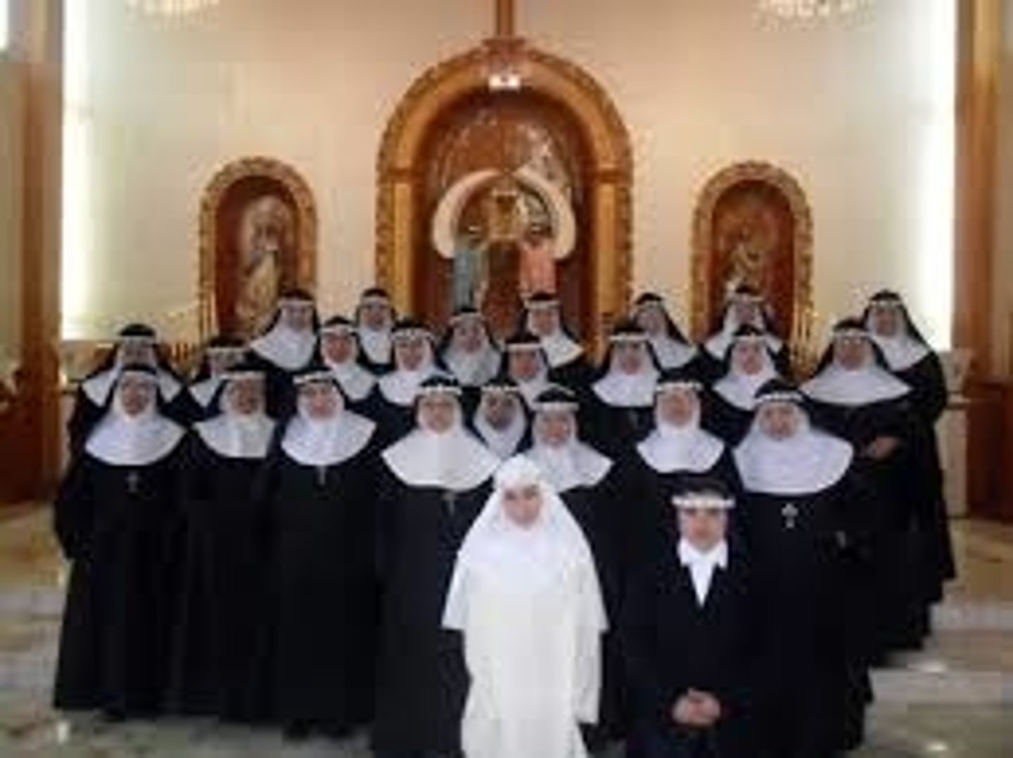 <p>convent</p>
