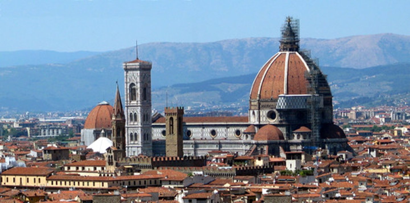 <p>a city in the Tuscany region of northern Italy that was the center of the Italian Renaissance</p>