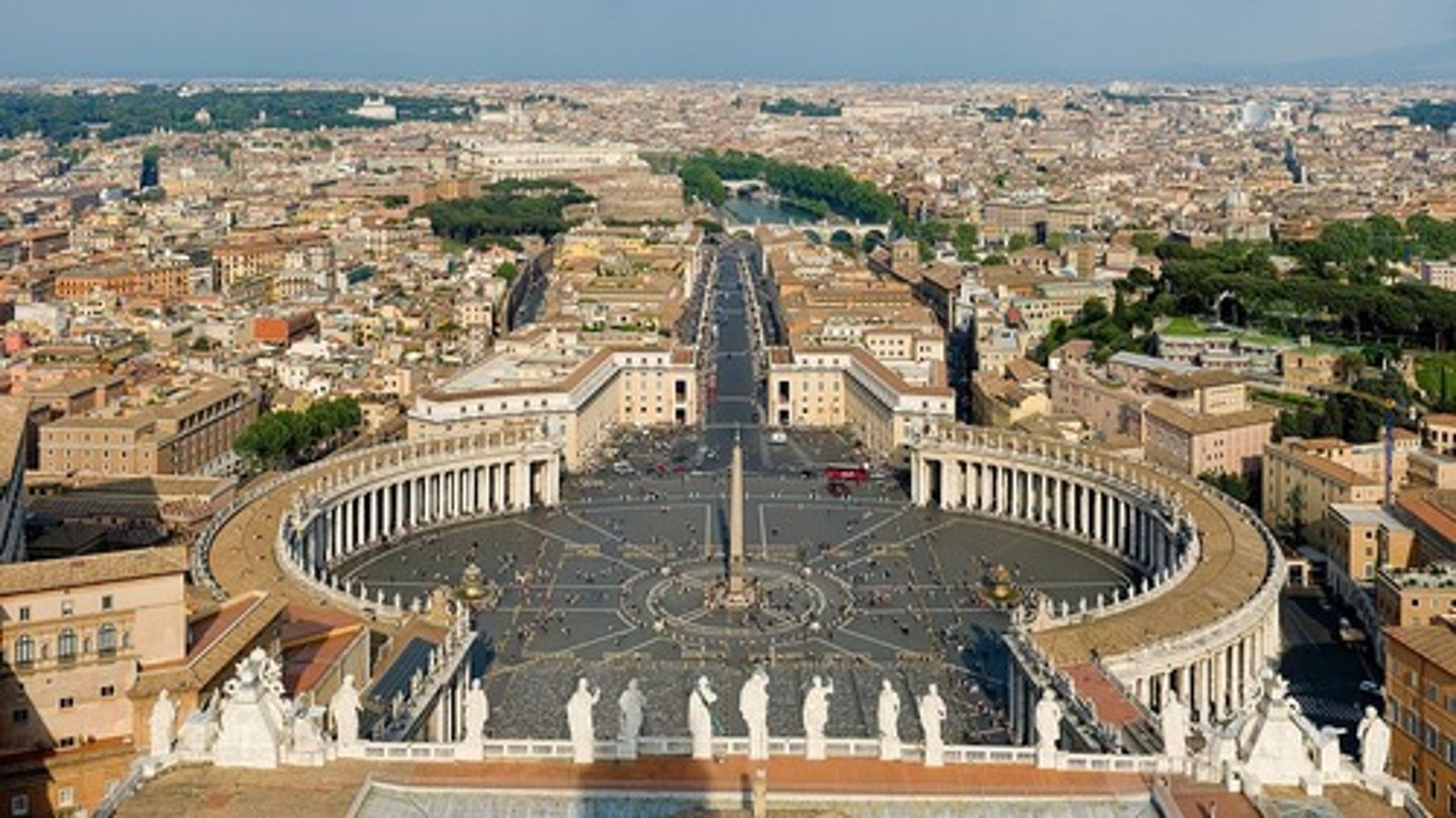 <p>Vatican, Baroque, 1656</p><p>Commissioned by Pope Sixtus V. Added the piazza at the exterior and the obelisk at the center. Heavy ancient Roman influence.</p>