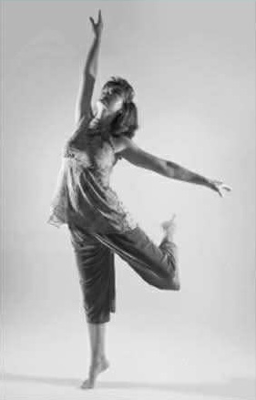 <p><span>This occurs upon inhalation and also begins in the pelvis. The move travels up the spine in the same order as the contraction, restoring the torso to a straight alignment. It typically counters the contraction.</span></p>