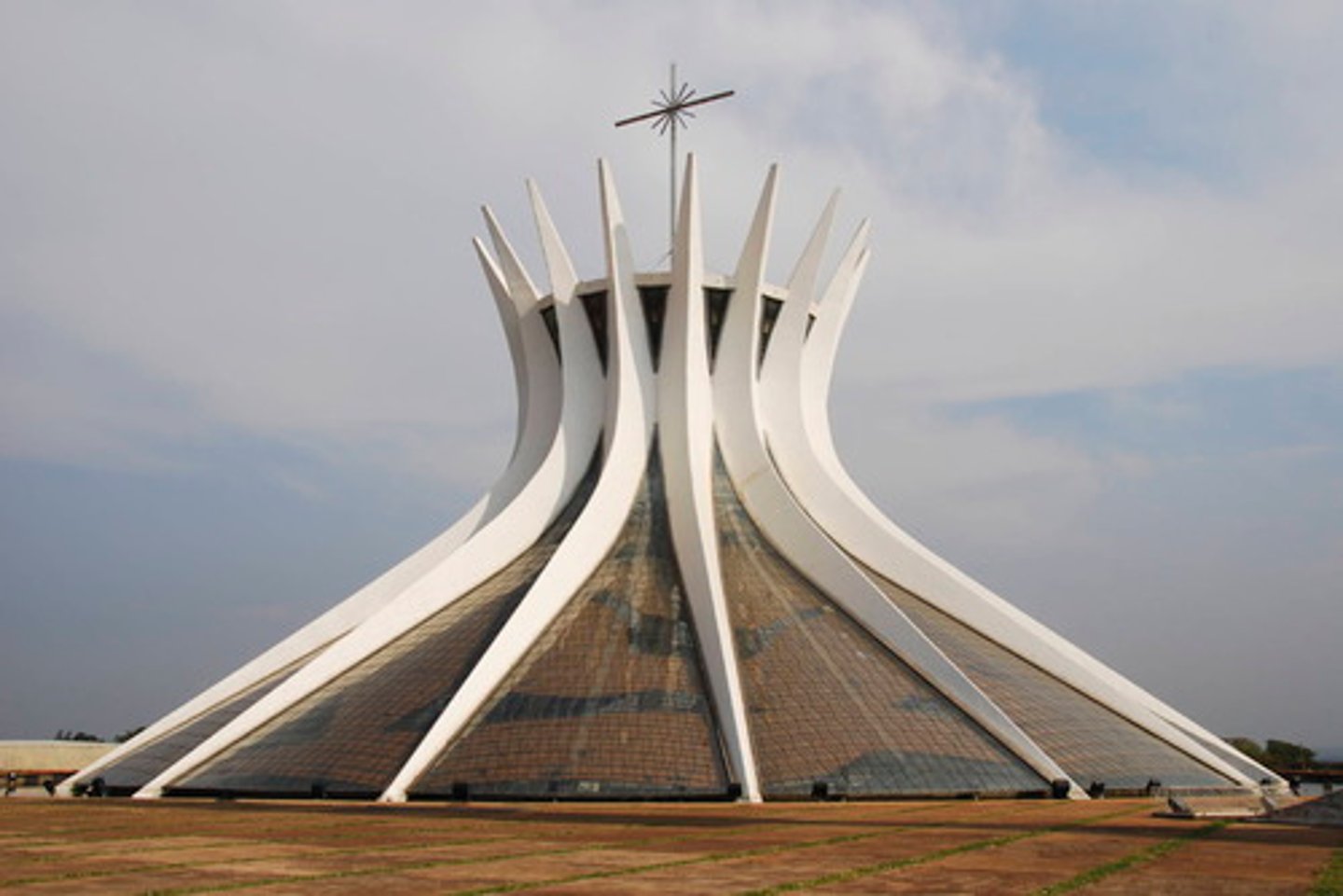 <p>Niemeyer, Oscar</p><p>(Modernism)</p>