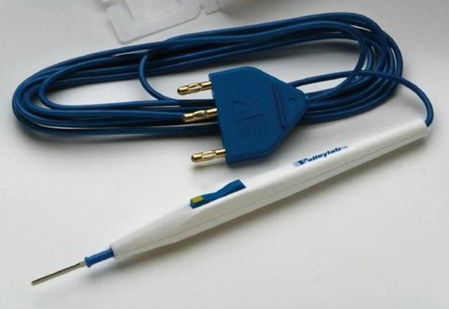 <p>use of an instrument heated by electric current (cautery) to coagulate bleeding areas by burning the tissue (e.g., to sear a blood vessel)</p>