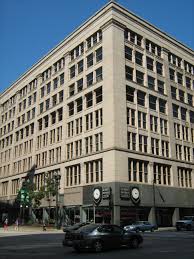 <p>Leiter building</p>