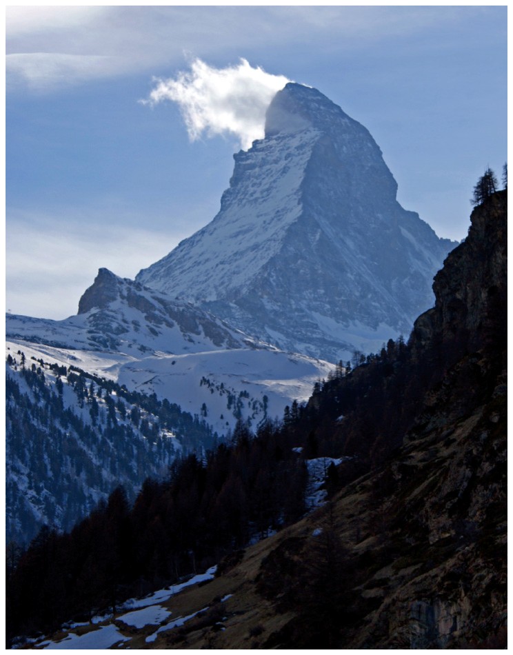 <p>Sharp pointy peak sculpted by several cirques. </p>