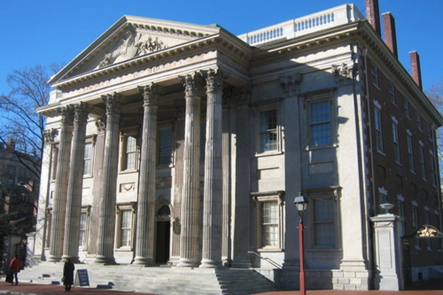 <p>disagreements over the establishment of the First Bank of the United States</p>