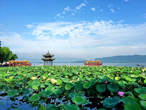 Xī hú West Lake, in Hangzhou
