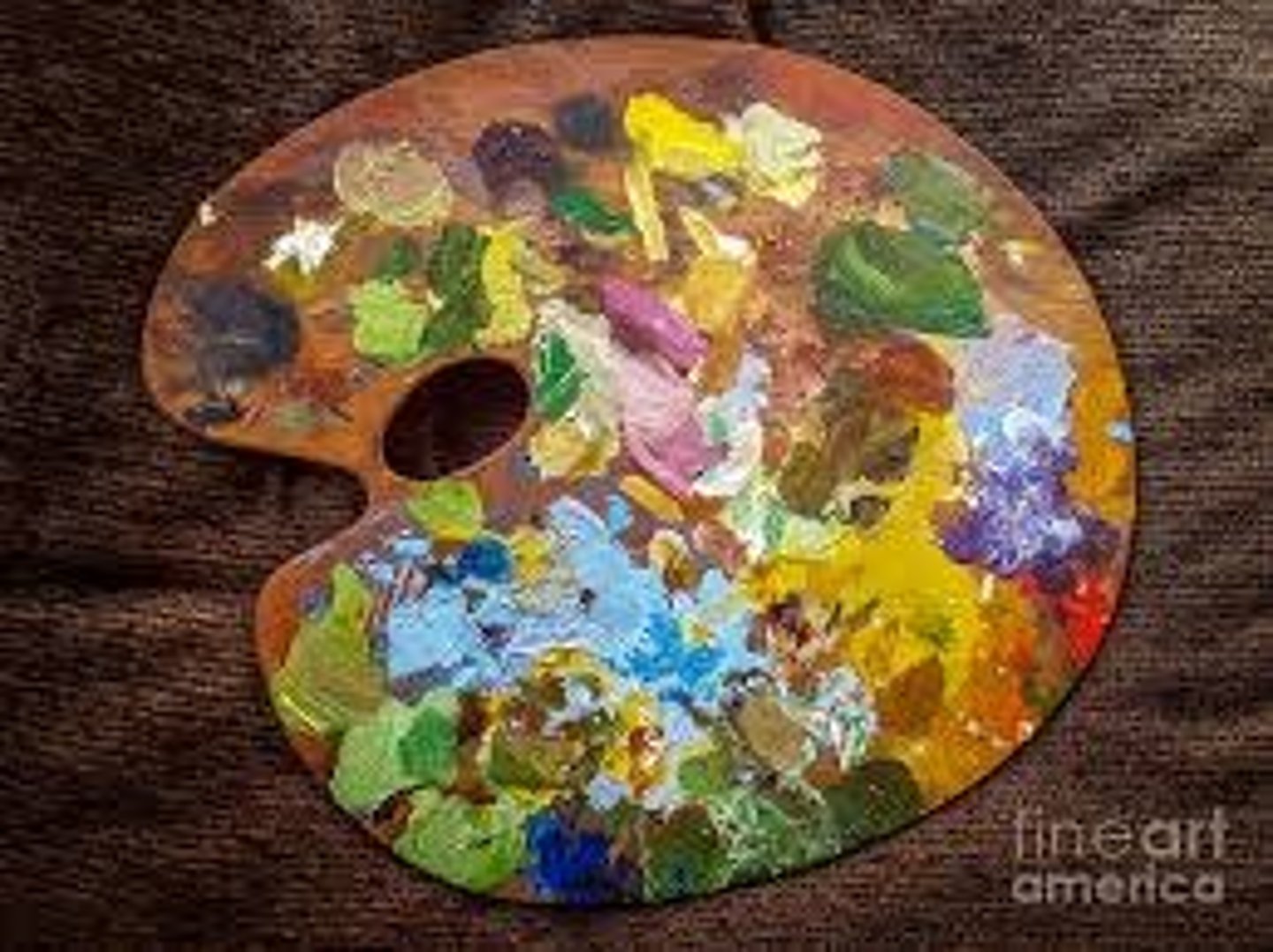 <p>coloring, tint (implying the quality, vibrancy or overall palette of colours; cf. le couleur; 097)</p>