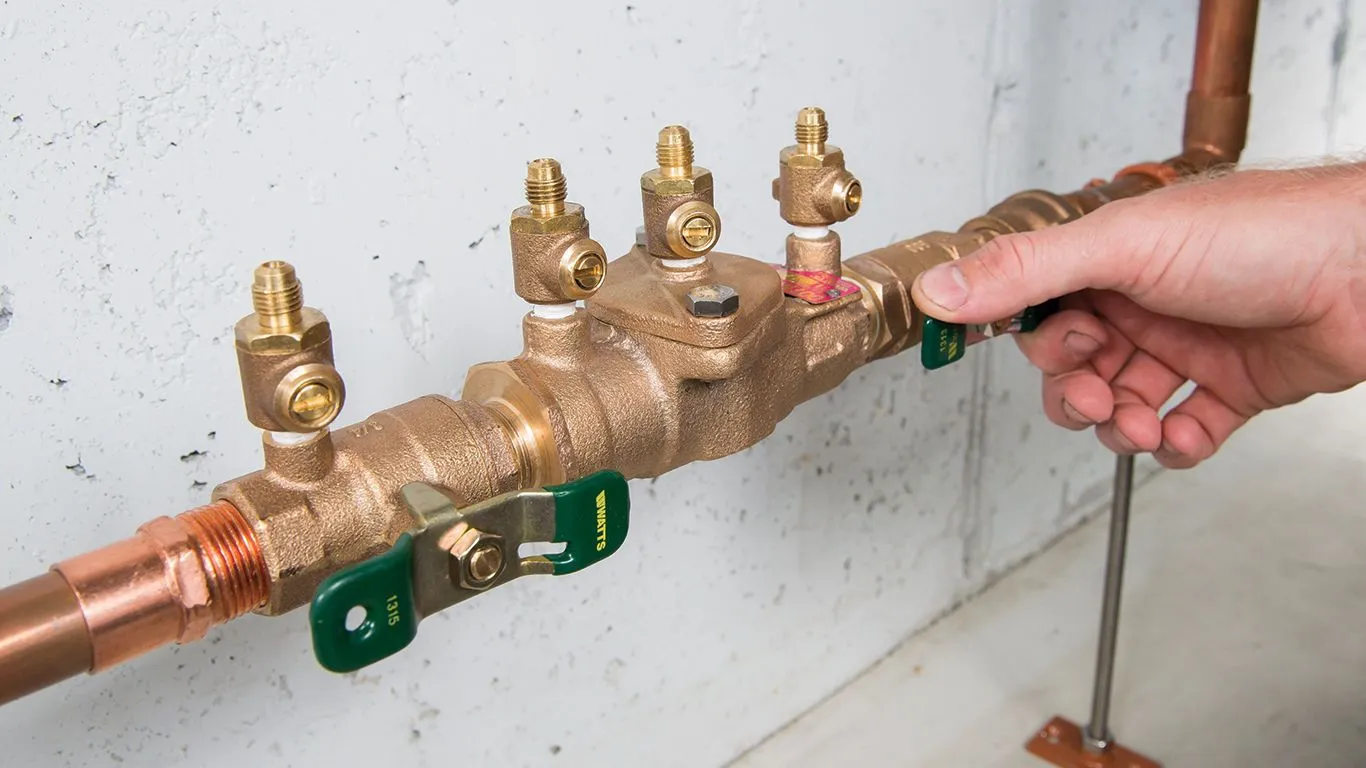 <p>A device or means to prevent backflow</p>