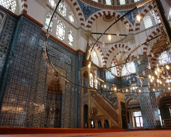 <p><span>Rüstem Paşa Camii (Mosque of the Grand Vizier Rüstem Paşa), Istanbul (Constantinople), 1561-62</span></p>