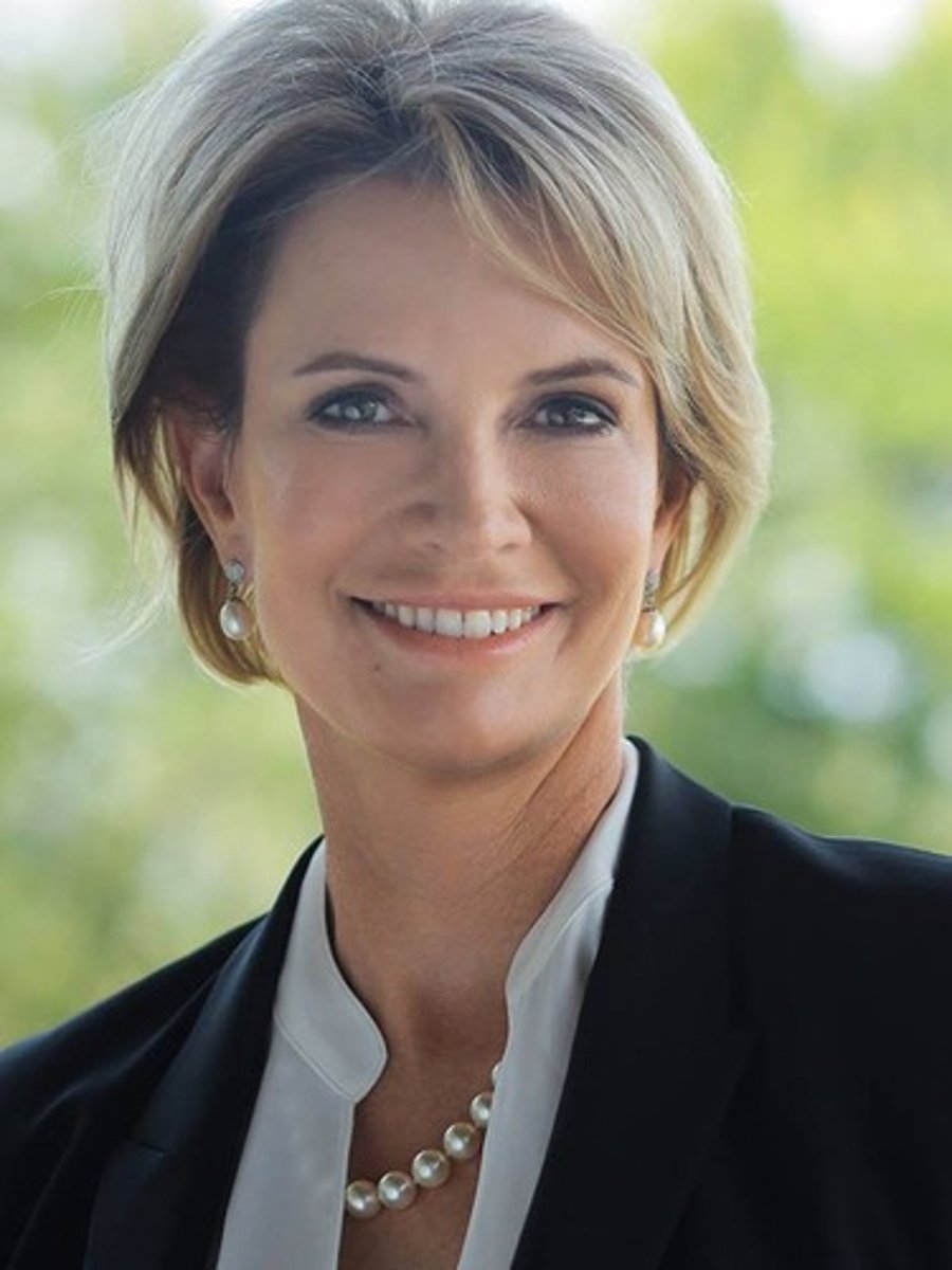 <p>Dawn Buckingham (R-TX)</p>
