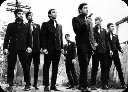 <p>Mob</p>