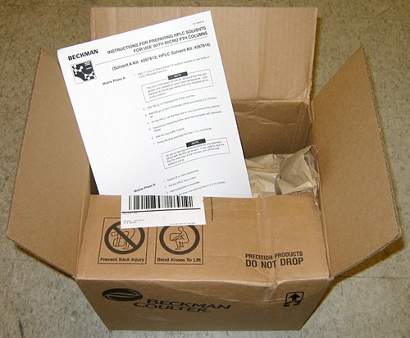 <p>Addresses and packet ID to ensure correct delivery and order.</p>