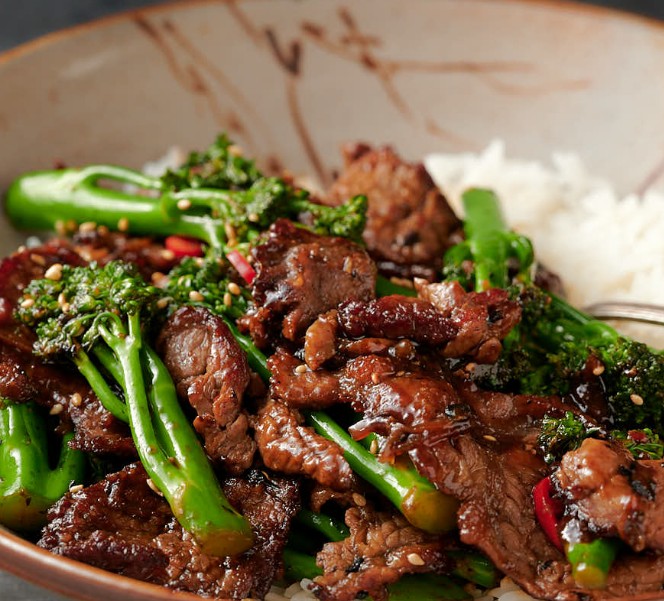<p><span style="background-color: transparent;"><span>Stir-fried </span></span></p>