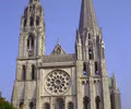 <p>The architects who rebuilt Chartres Cathedral after a fire in 1194 C.E. employed an innovative ground plan and flying buttresses that became exemplary of High Gothic churches by enabling</p>