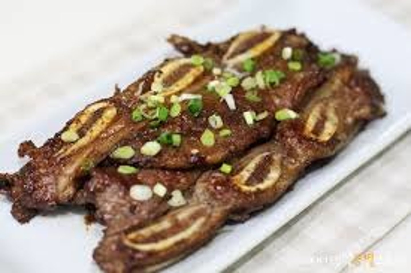 <p>galbi (barbecued spareribs)</p>