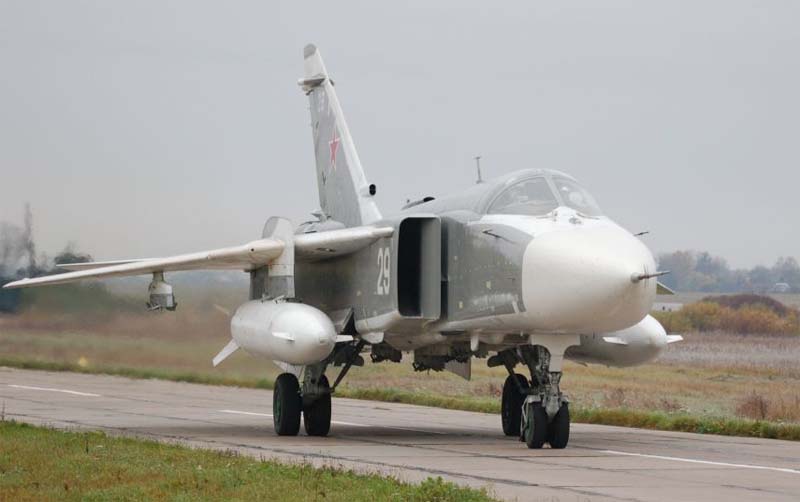 <p>FENCER D, Sukhoi Su-24M/MK Су-24М/МК (Ground attack, often with AS weapons, Rectangular intakes, variable sweep wings)</p>