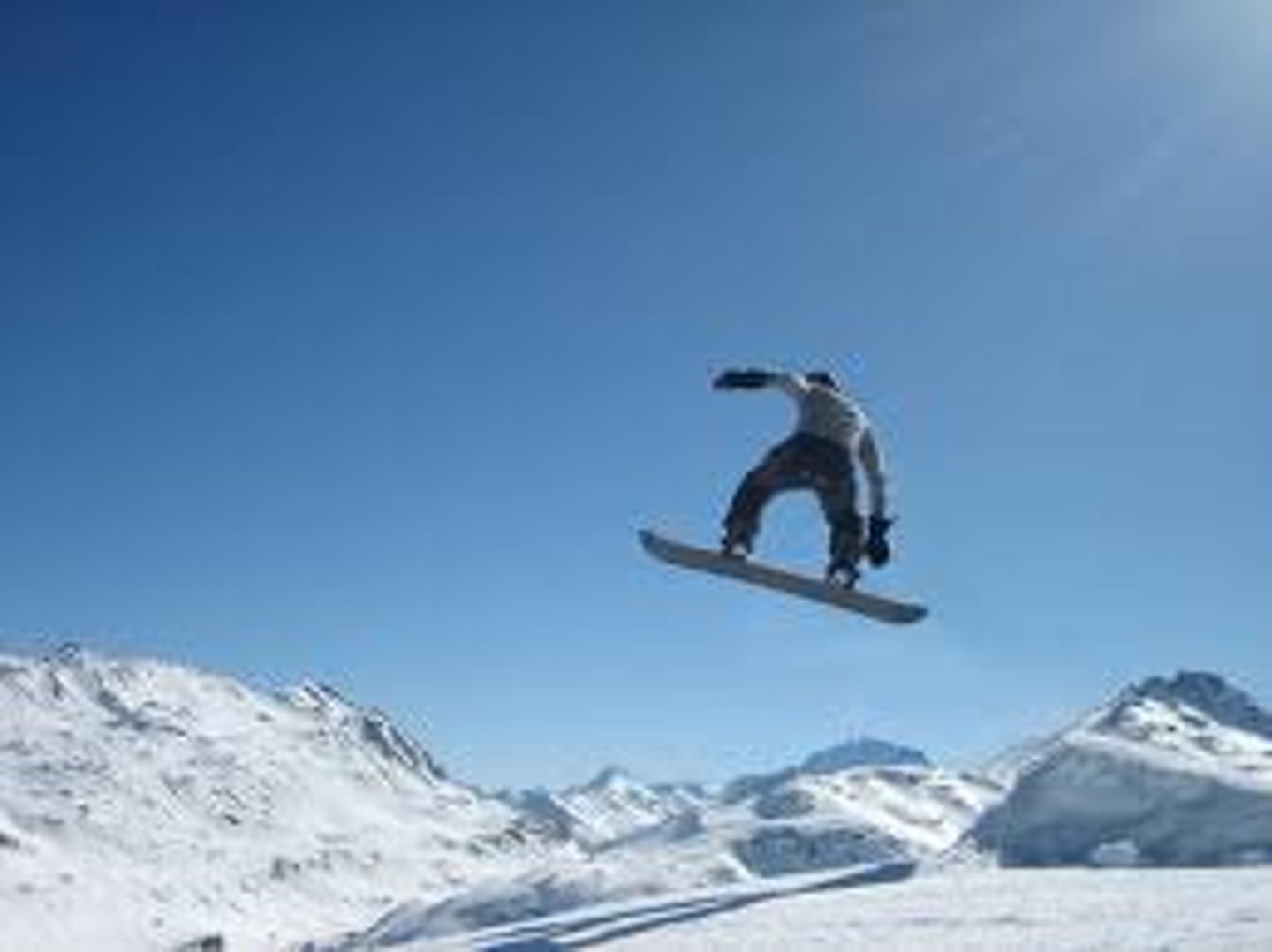 <p>I do snowboarding</p>