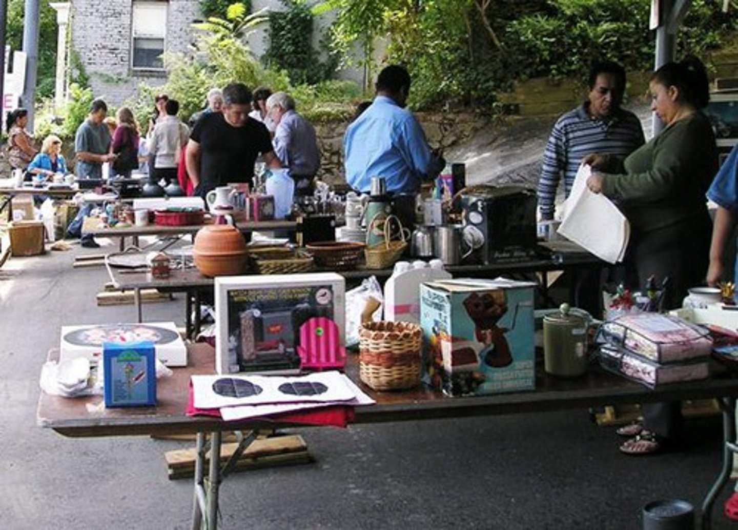<p>used merchandise</p>
