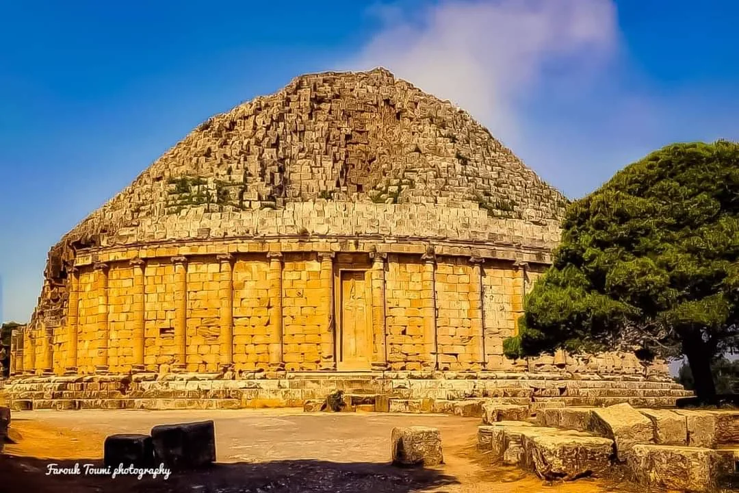 <p><span>Tomb blending Roman and local styles</span></p><p></p>