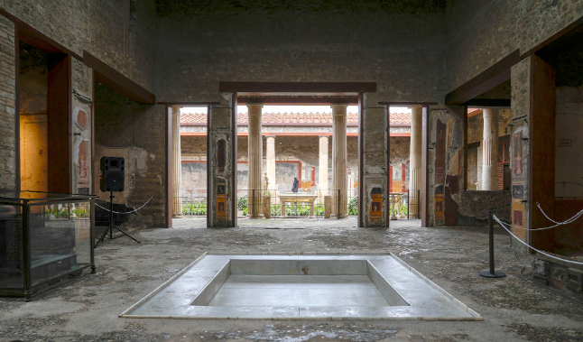 <p>2nd century BCE. Early Roman art. Pompeii. Open floor plan. </p>