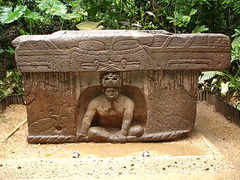 <ul><li><p>Olmec, 800 BCE -high relief figure seated in a niche -motifs -likely to have expressed the idea of a cave to the underworld</p></li></ul>