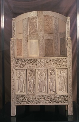<p>Intagli in avorio della Cattedra di Massimiano</p>