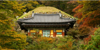 <p><span>An artificial cave temple dating back to the 8th century, I houses a massive store Buddha statue. The grotto represents a sophisticated understanding of geometry and spirituality.</span></p>
