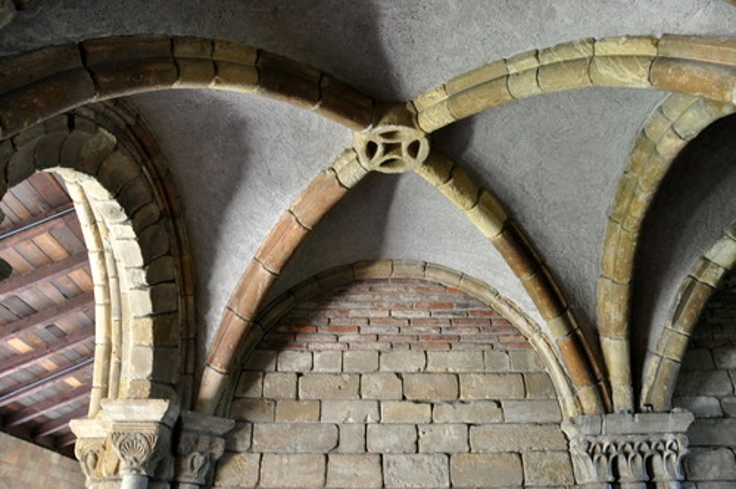 <p>This type of vault is produced by the intersection at right angles of two barrel vaults. Sometimes their arches are pointed instead of round.</p>