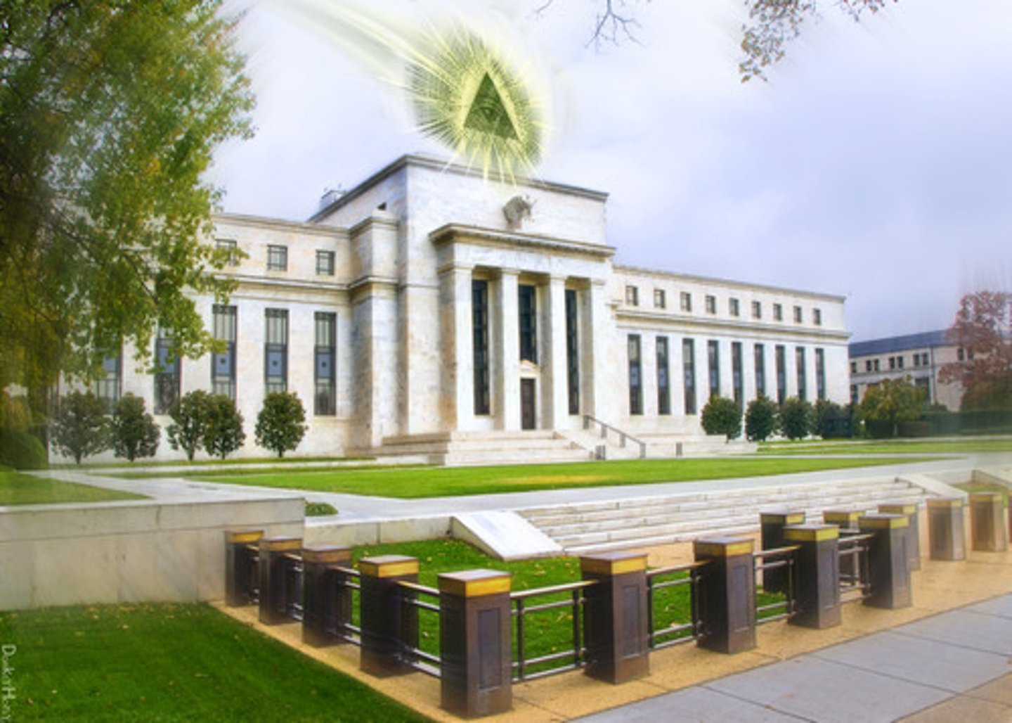 <p>a 1913 law that set up a system of federal banks and gave government the power to control the money supply</p>