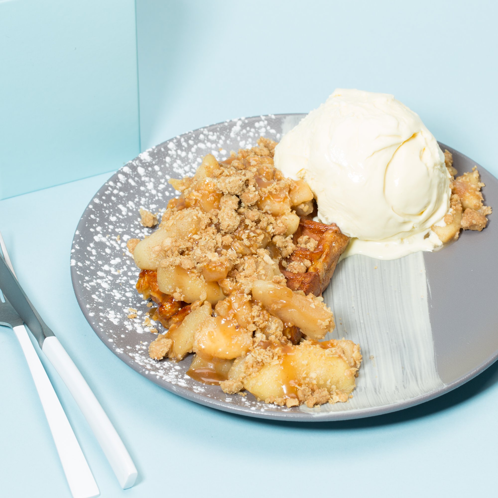 <p></p><ul><li><p>Vanilla ice cream</p></li><li><p>Apple crisp</p></li><li><p>Cinnamon streusel</p></li><li><p>Butter caramel</p></li></ul><p></p>