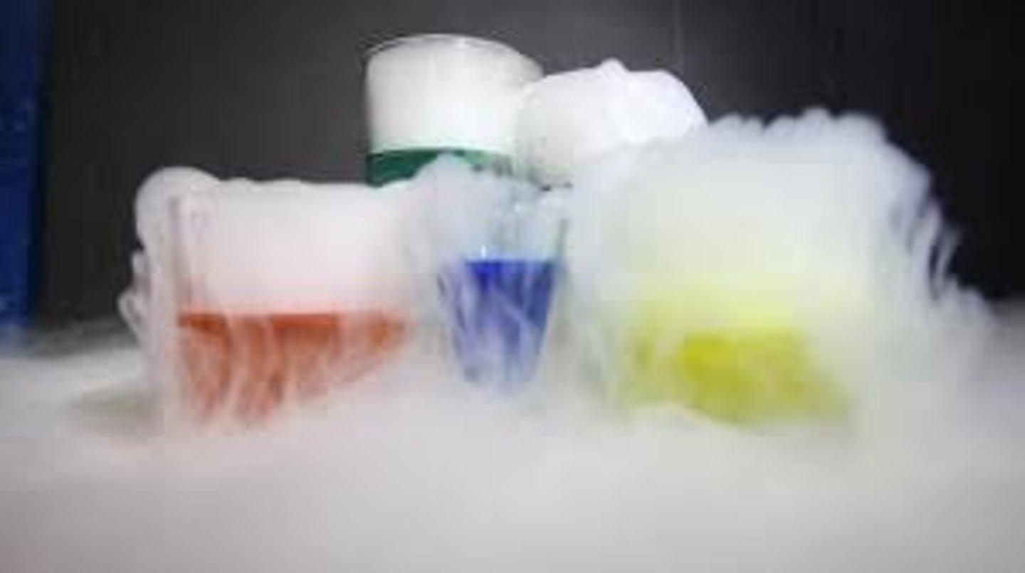 <p>An extremely cold liquid (-321°C) used to freeze things rapidly.</p>