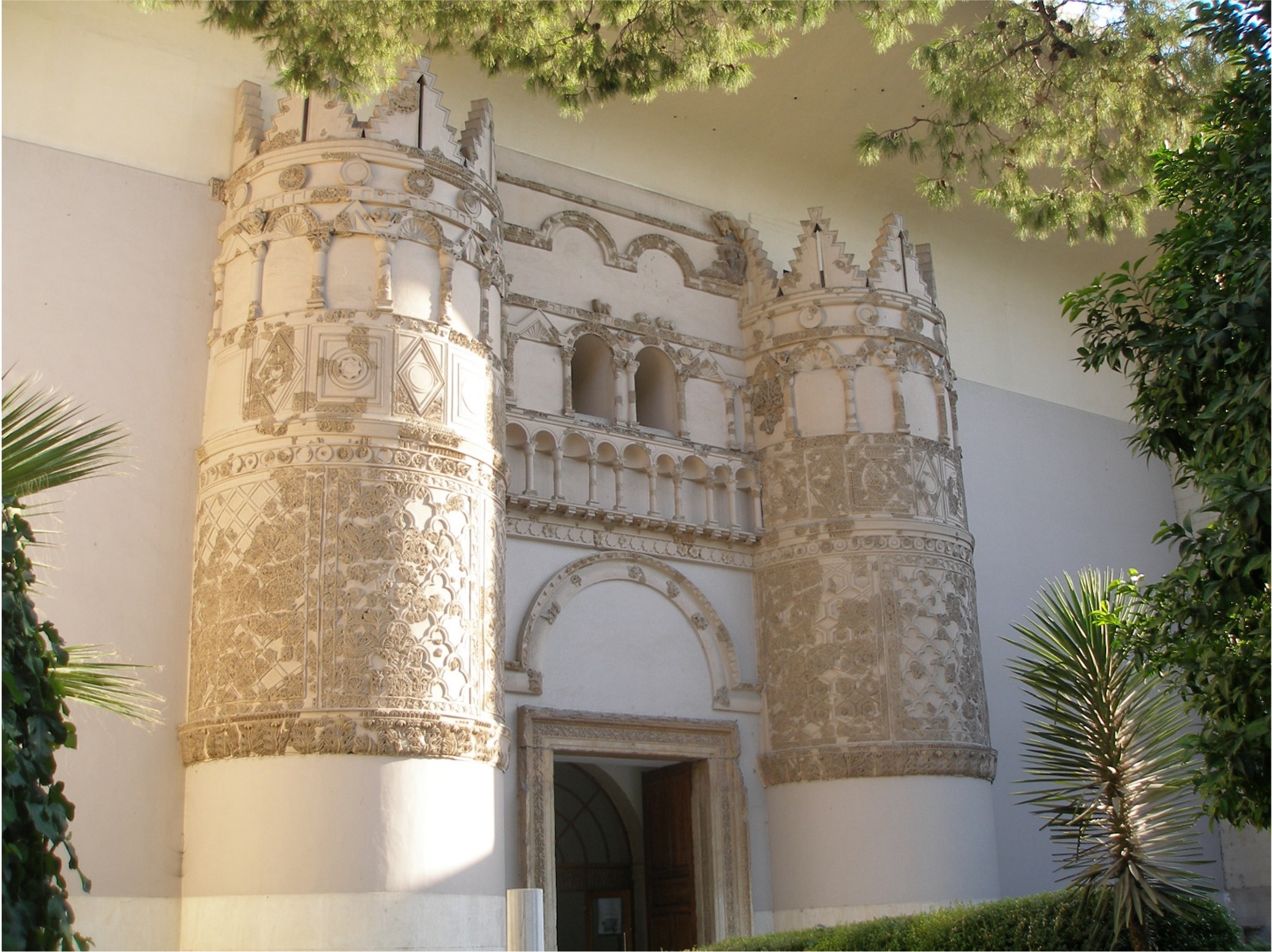 <p>Qasr-al-Hair al-Gharbi Palace Gate, Syria, c. 730 CE</p>