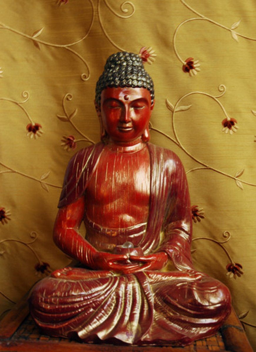 <p>1. a person who can endure pain or hardship without showing their feelings or complaining.</p><p>2. a member of the ancient philosophical school of Stoicism.</p>