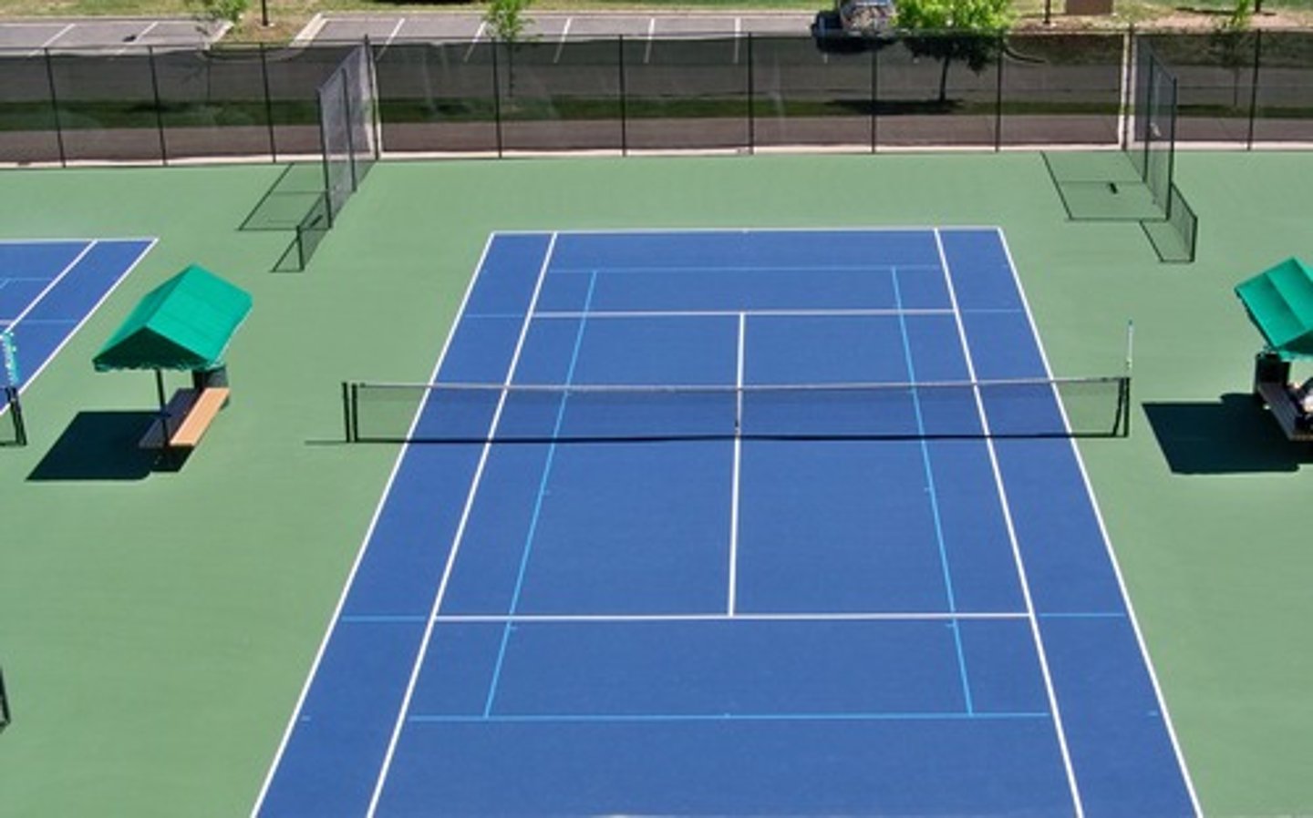 <p>tennis court</p>