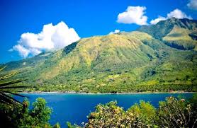 <p>Rising 3,167 feet above the sea, it dominates the south of Marinduque.</p>