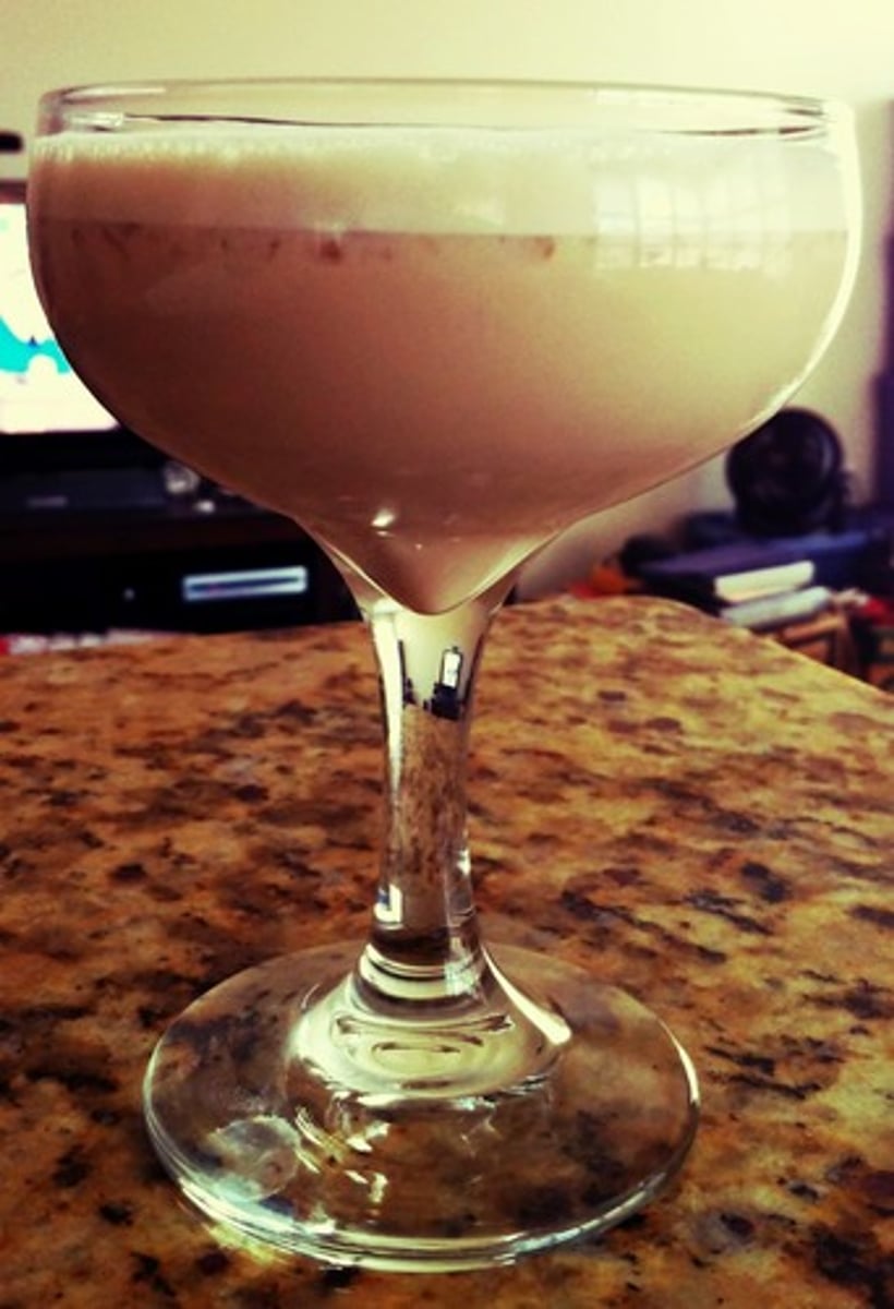 <p>(Black Russian w/Bailey's)</p><p>(1 1/2 oz) Vodka</p><p>(1/2 oz) Kahlua</p><p>(1/2 oz) Bailey's</p>