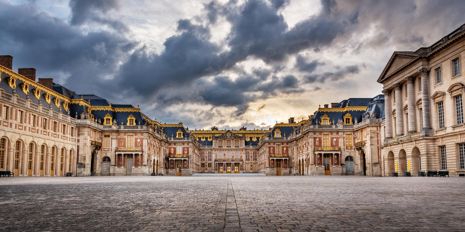 Versailles façade