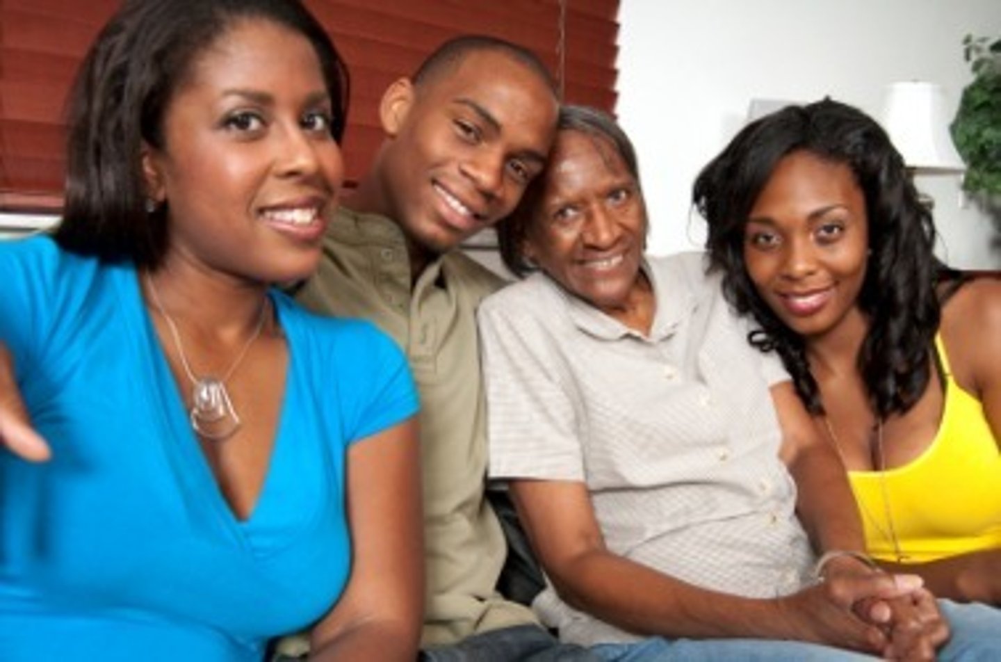 <p>United, close, close-knit (in the context of families and relationships)</p>